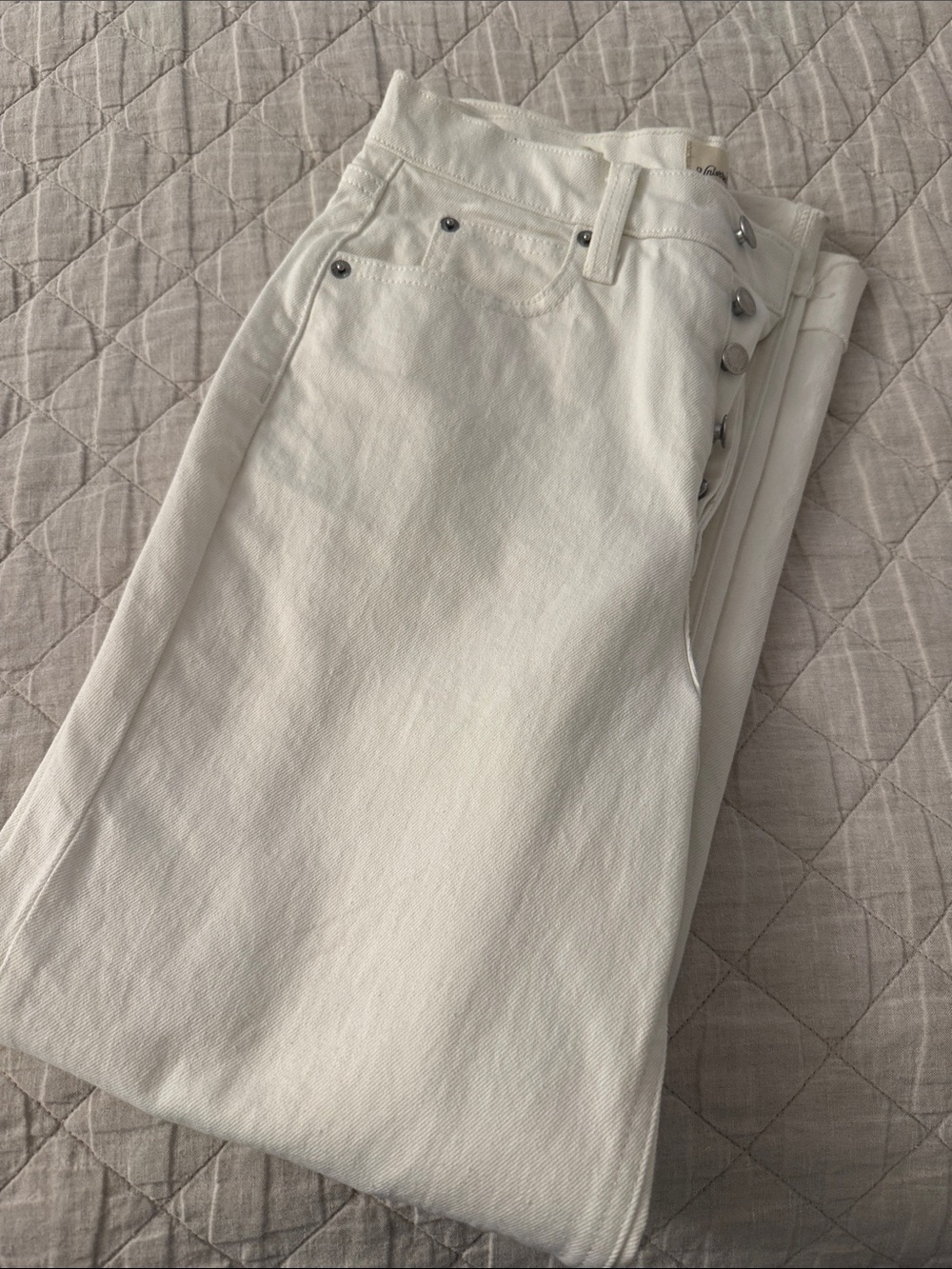 White High-Rise Straight Jeans